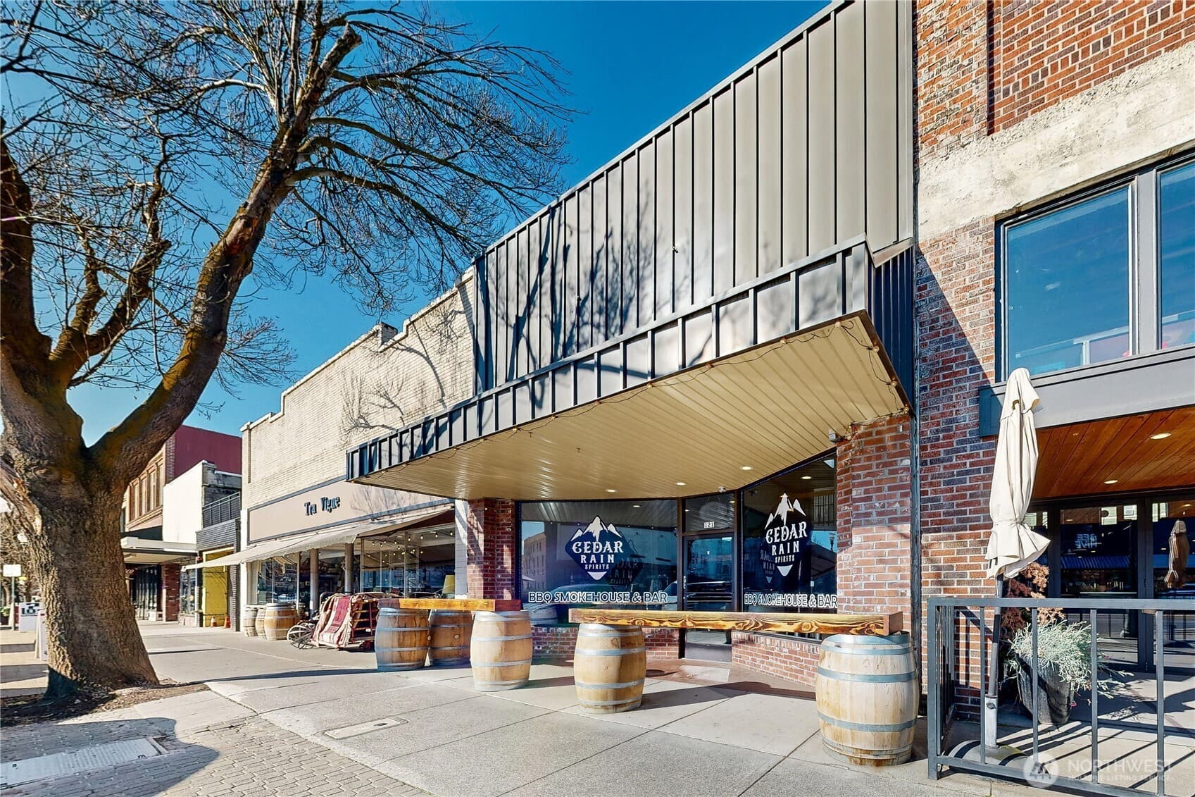 121 Main Street — photo 1 of 2
