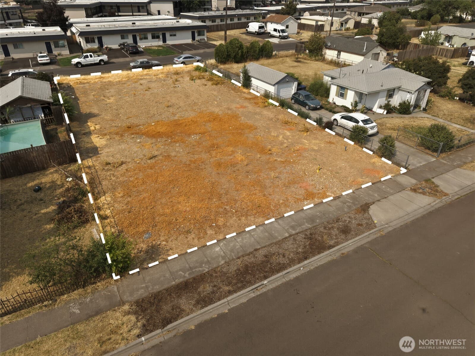 1511 Hobson Street — photo 1 of 8
