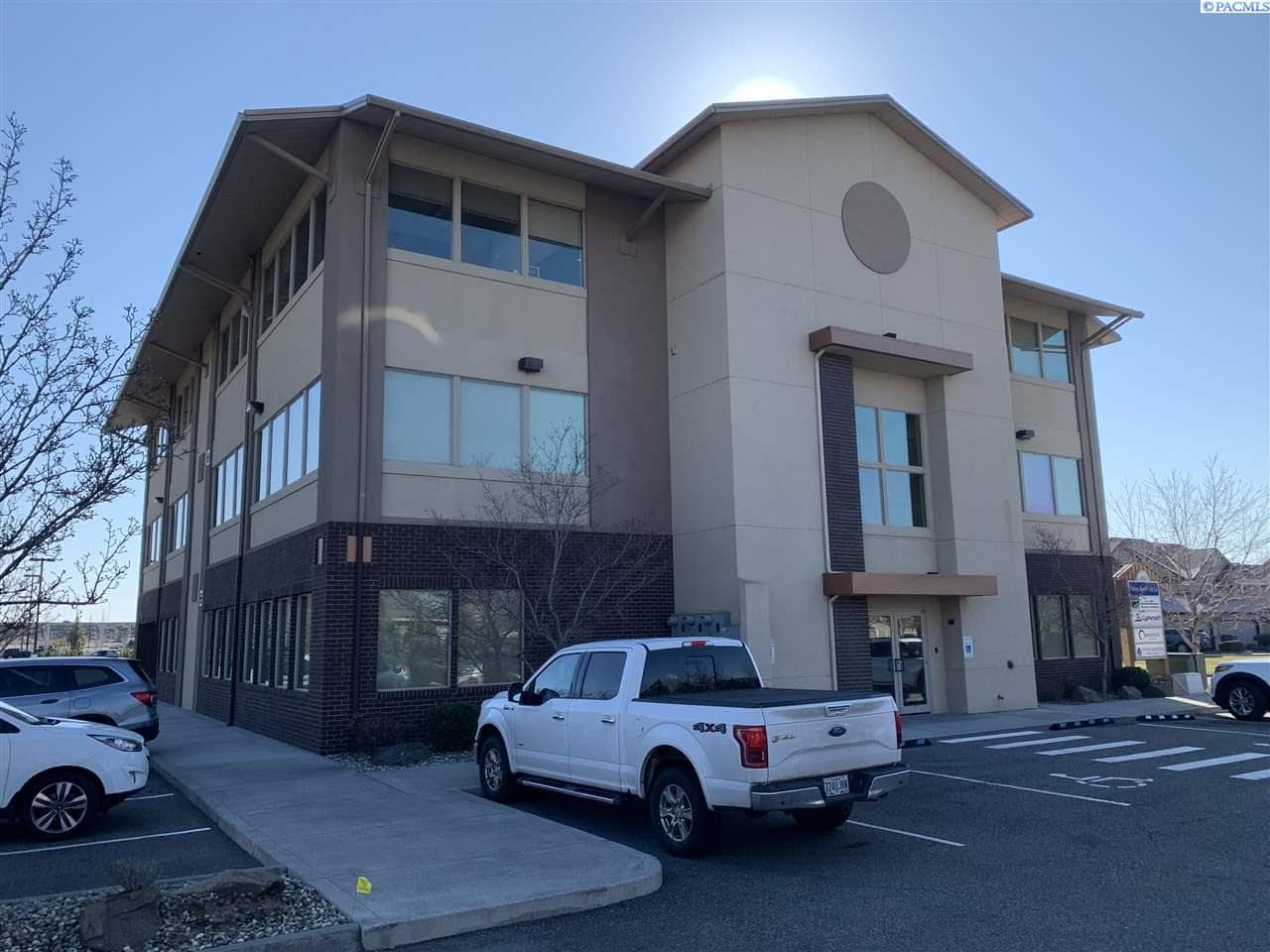 400 Columbia Point Drive — photo 1 of 2
