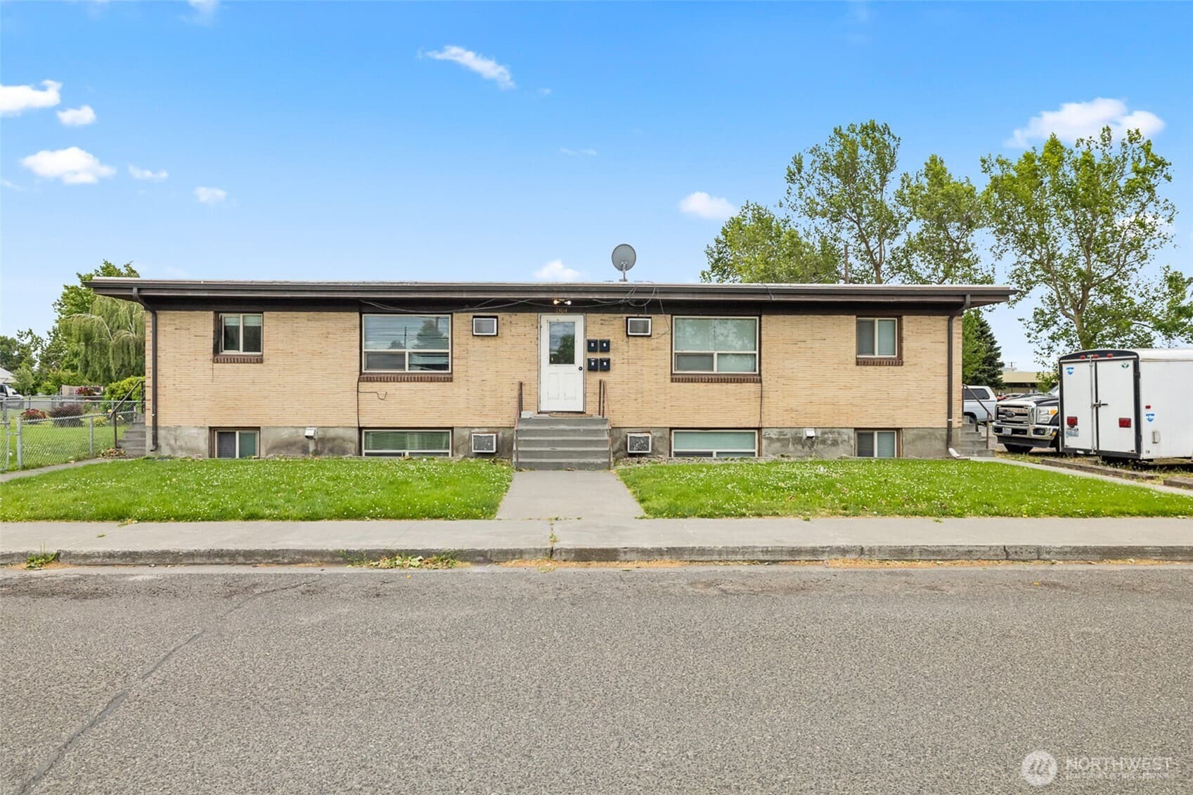 1304 Hopkins Street — photo 1 of 8