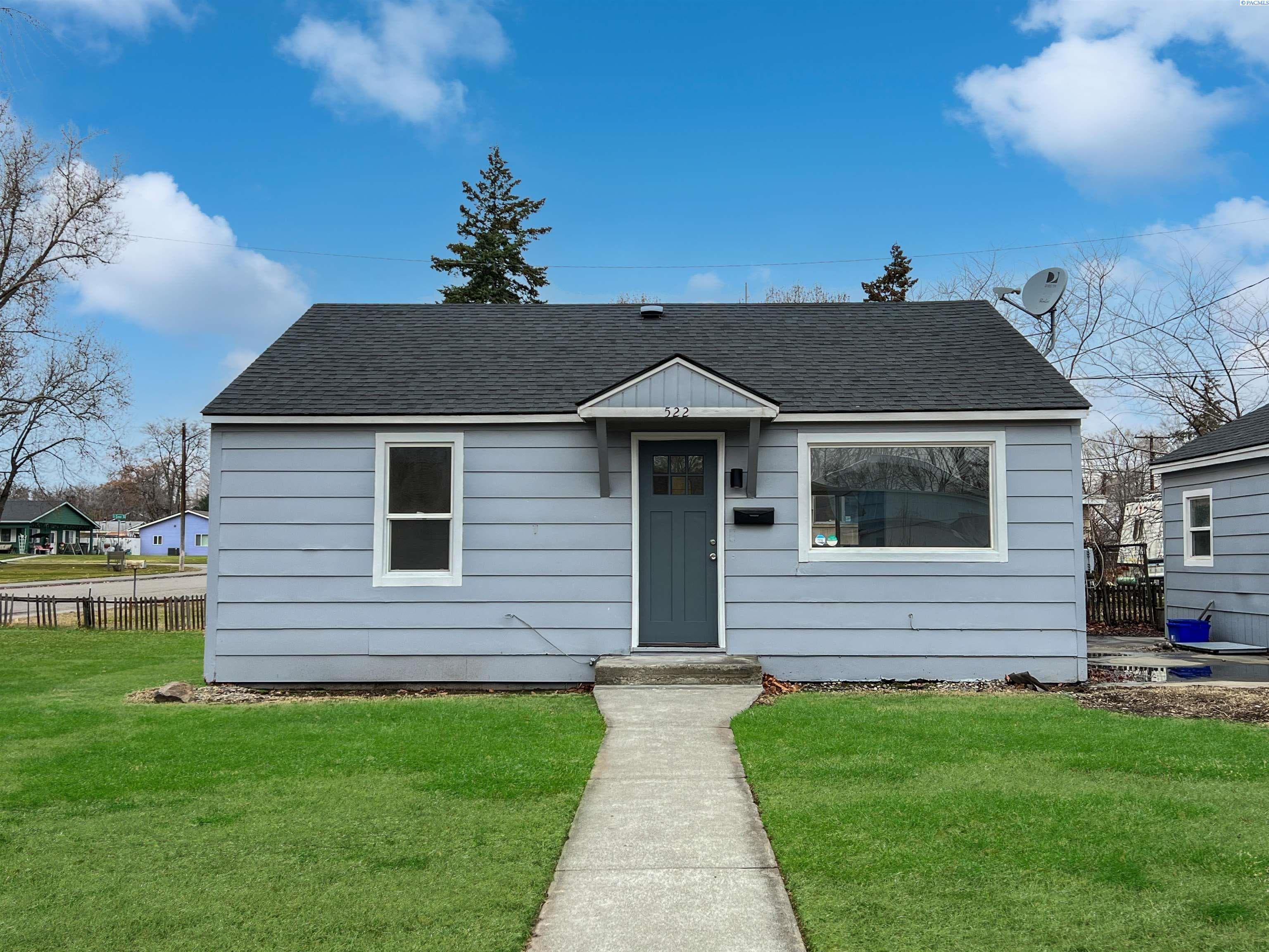 522 Date St — photo 1 of 8