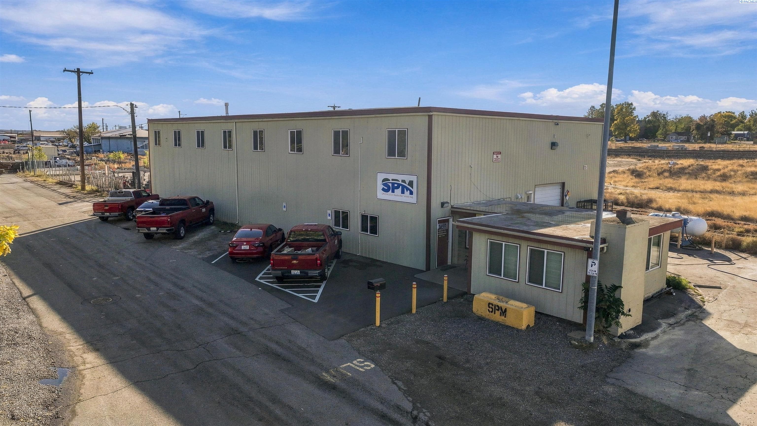 723 W Deschutes — photo 1 of 13